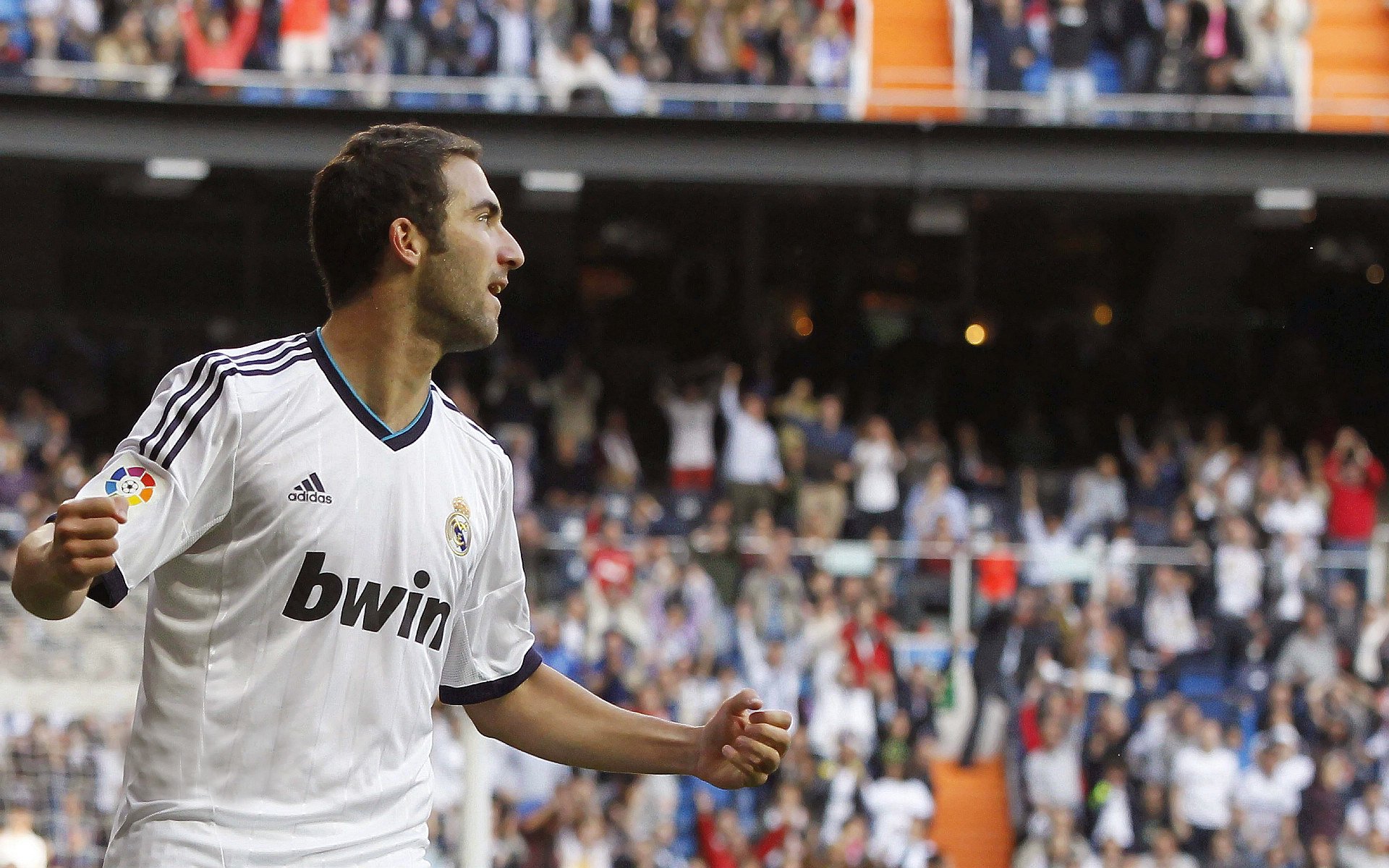 《Apex Legends》战队新阵容组建,迎接年度比赛,apex英雄战队排行