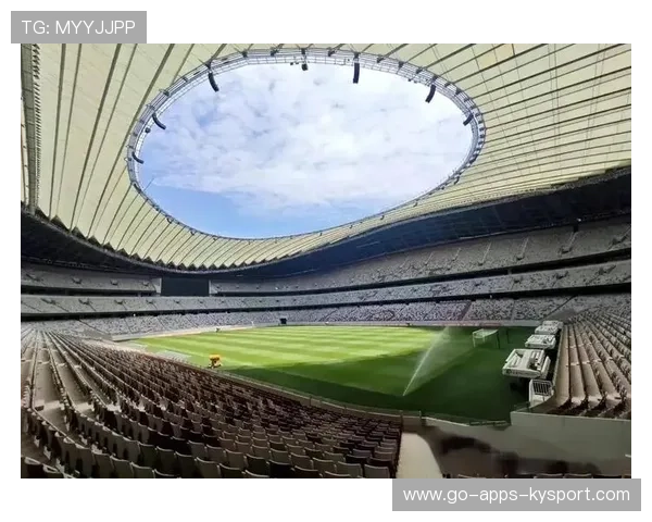 足球场馆设计是否考虑到观众多样化需求，足球比赛场馆