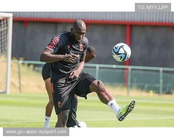 利雅得新月宣布签下雷恩前锋梅特 利雅得新月宣布签下雷恩前锋梅特