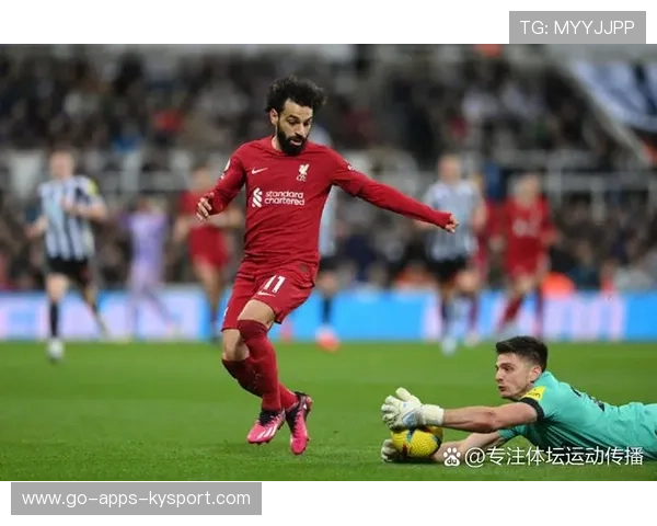 奥纳纳在补时阶段封堵对方近距离抽射,力保三分 奥纳纳在补时阶段封堵对方近距离抽射,力保三分